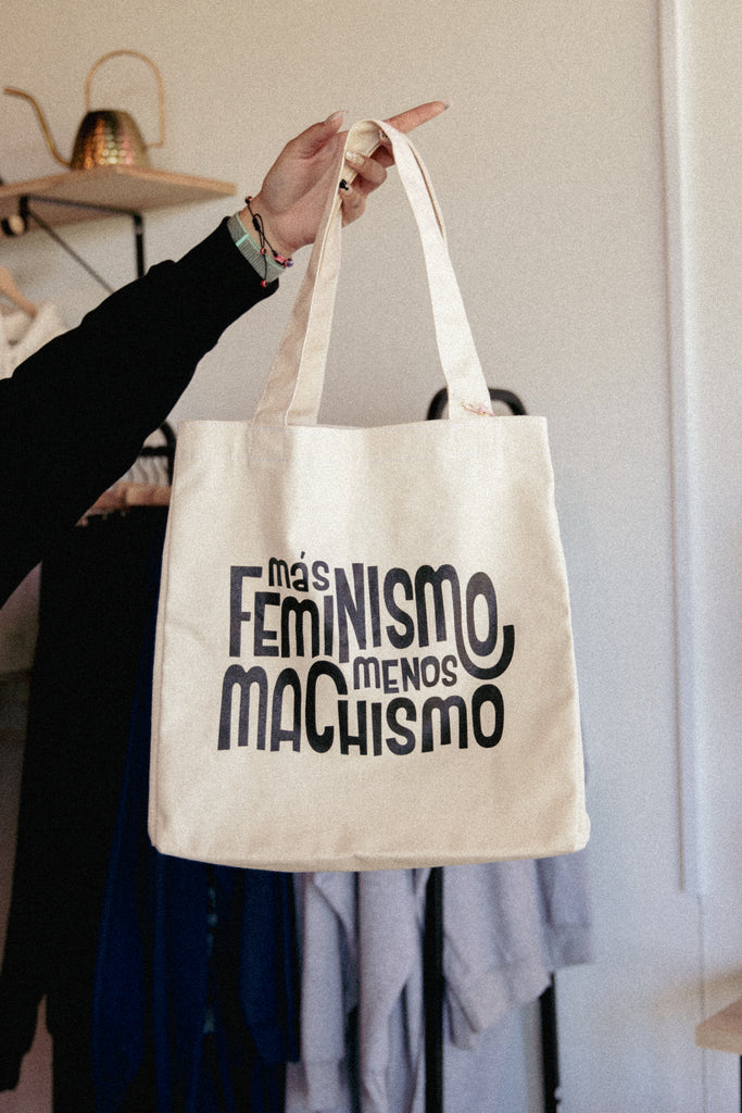 Mas Feminismo Tote Bag