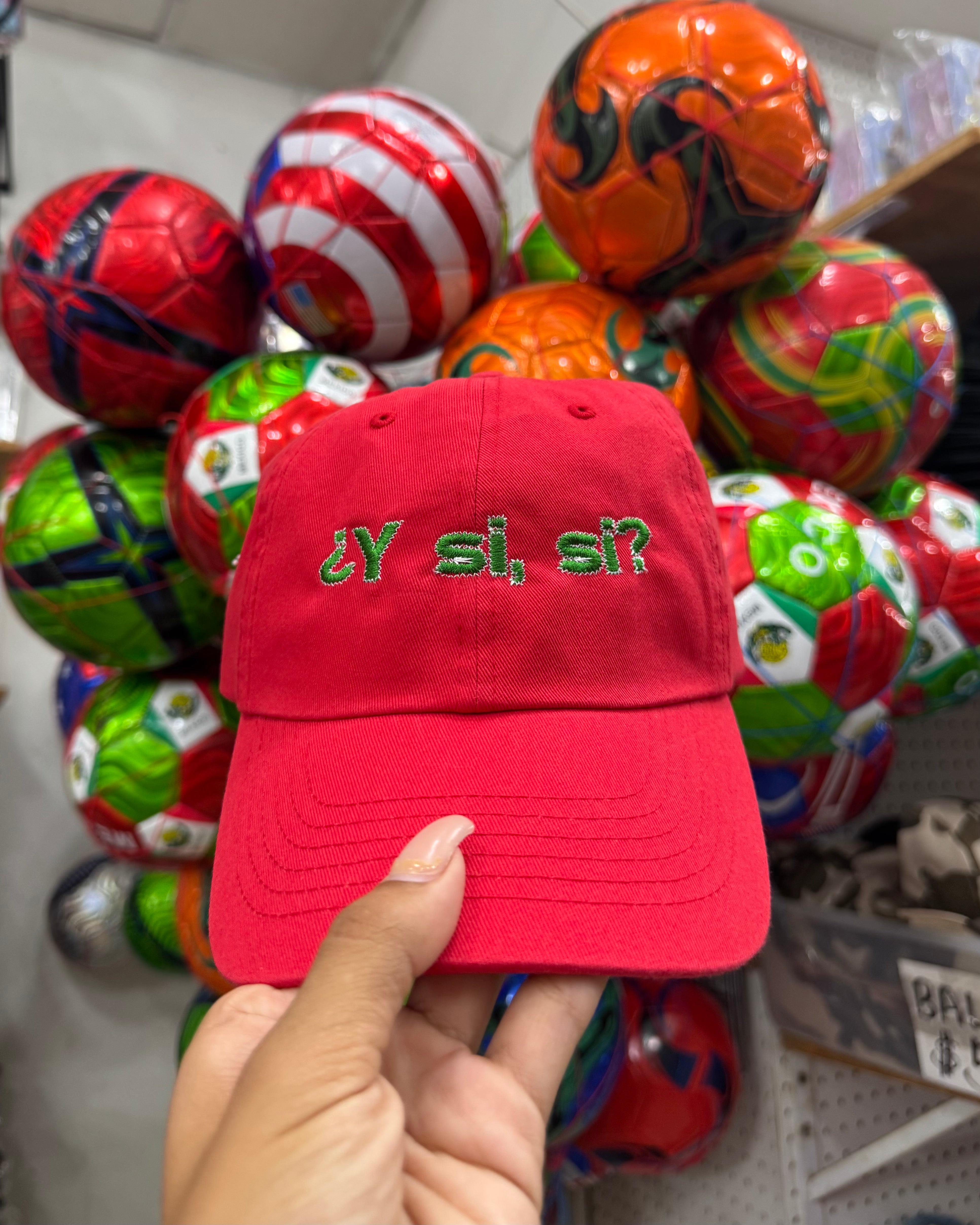 Y Si Si? Hat