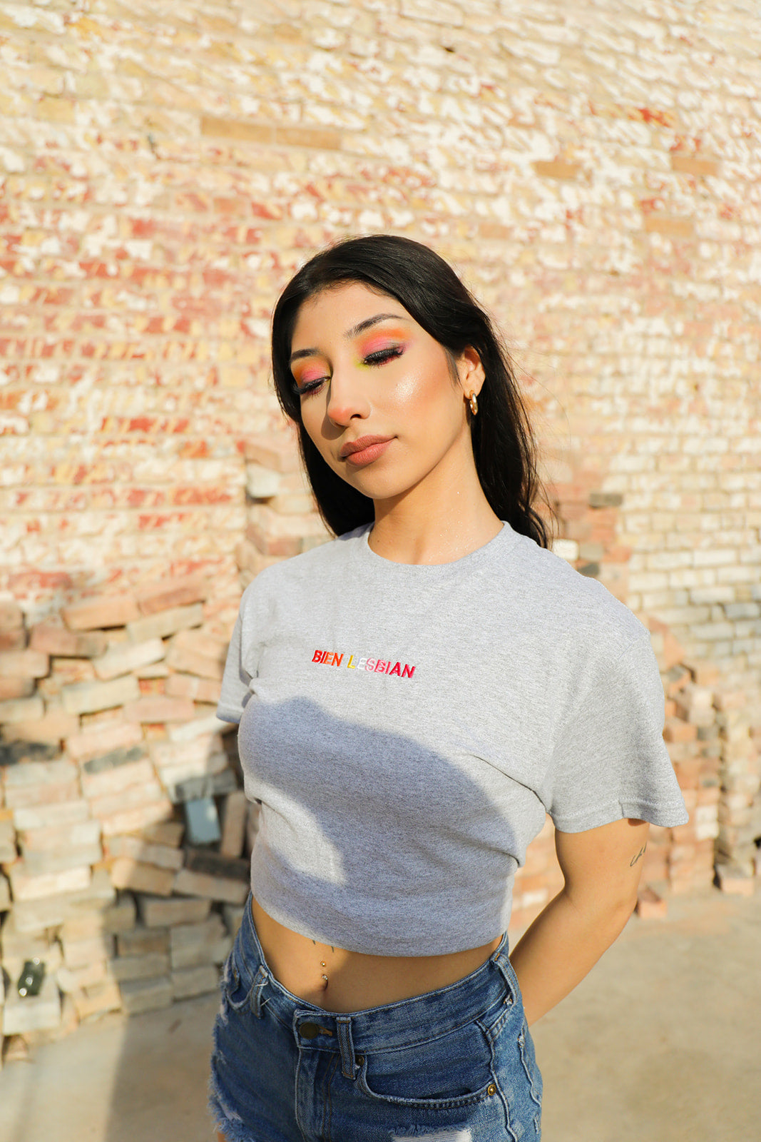 Bien Lesbian (Embroidered) Gray Tee