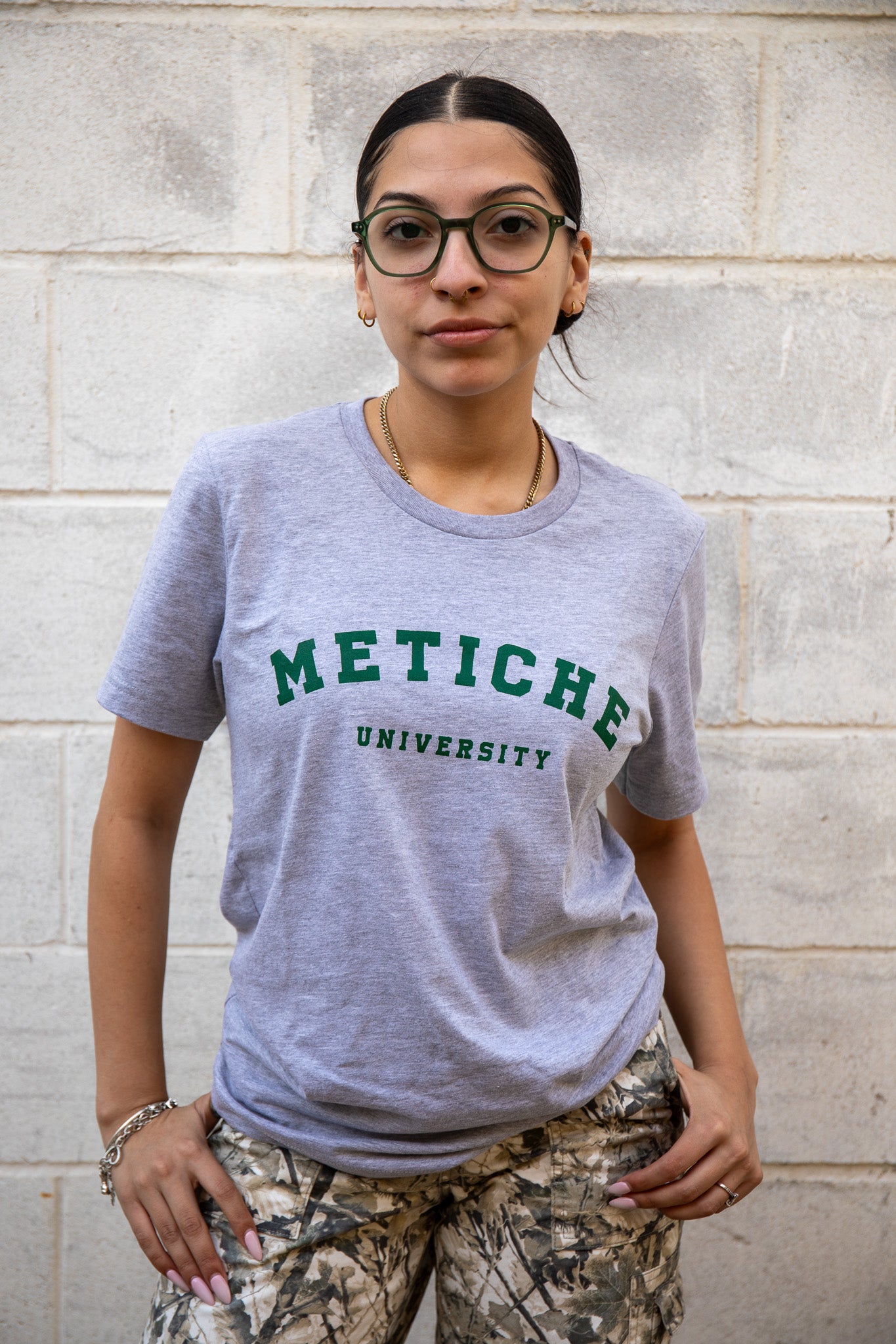 Metiche University Tee