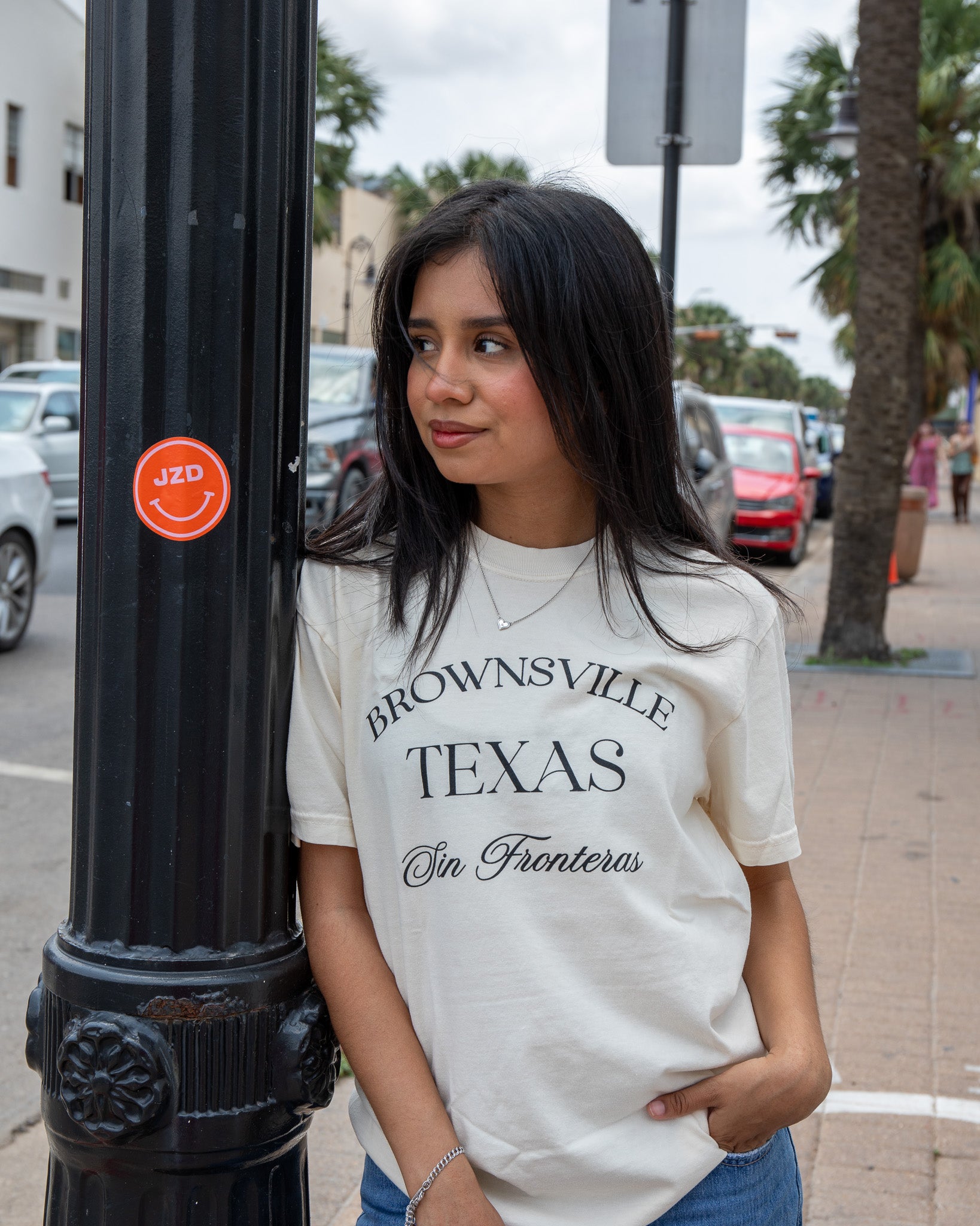 Sin Fronteras Tee