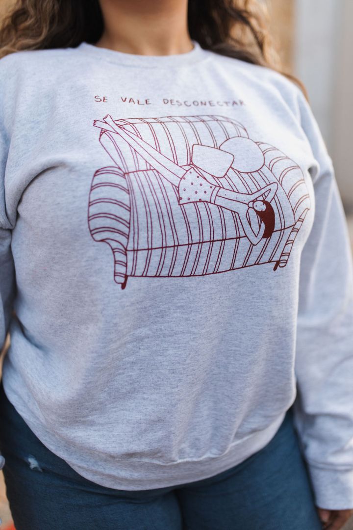 se vale desconectar - maroon - ash grey - gray - doodle - sweater - unisex