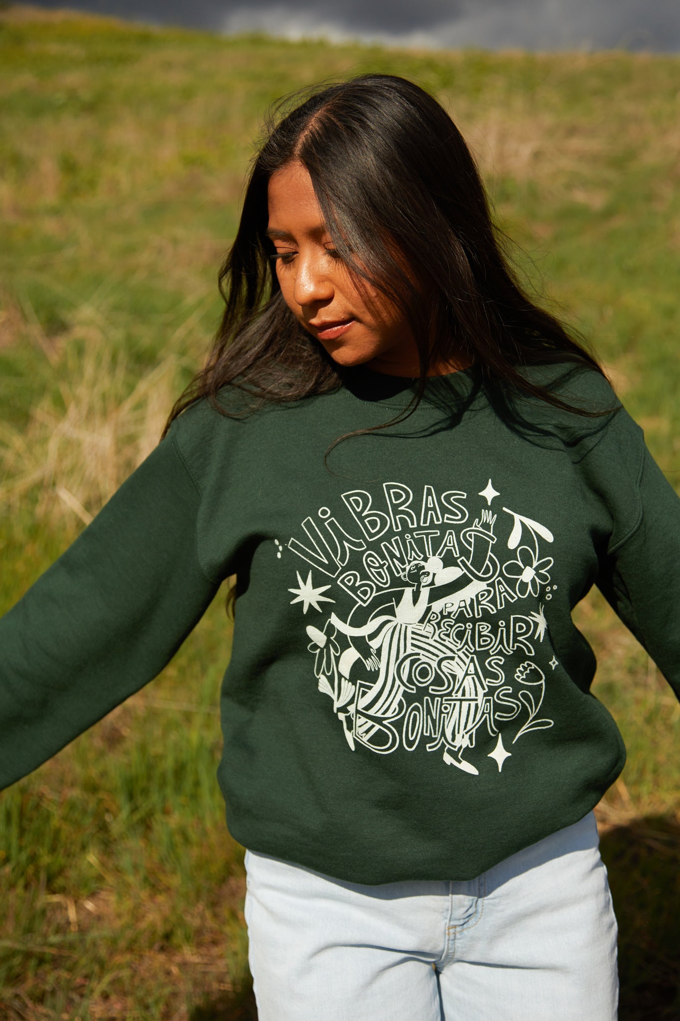 Vibras Bonitas Hunter Green Sweatshirt